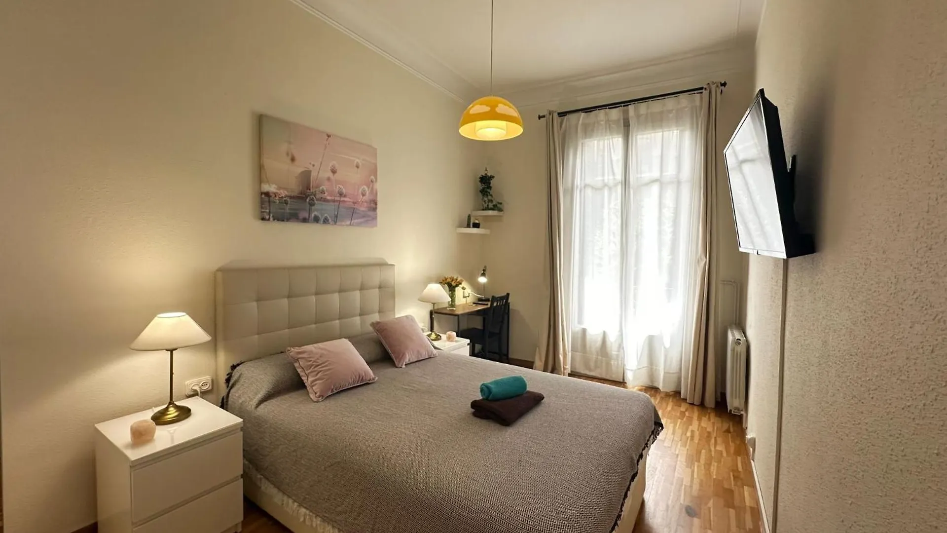 아파트호텔 Habitaciones En La Calle Aribau 바르셀로나