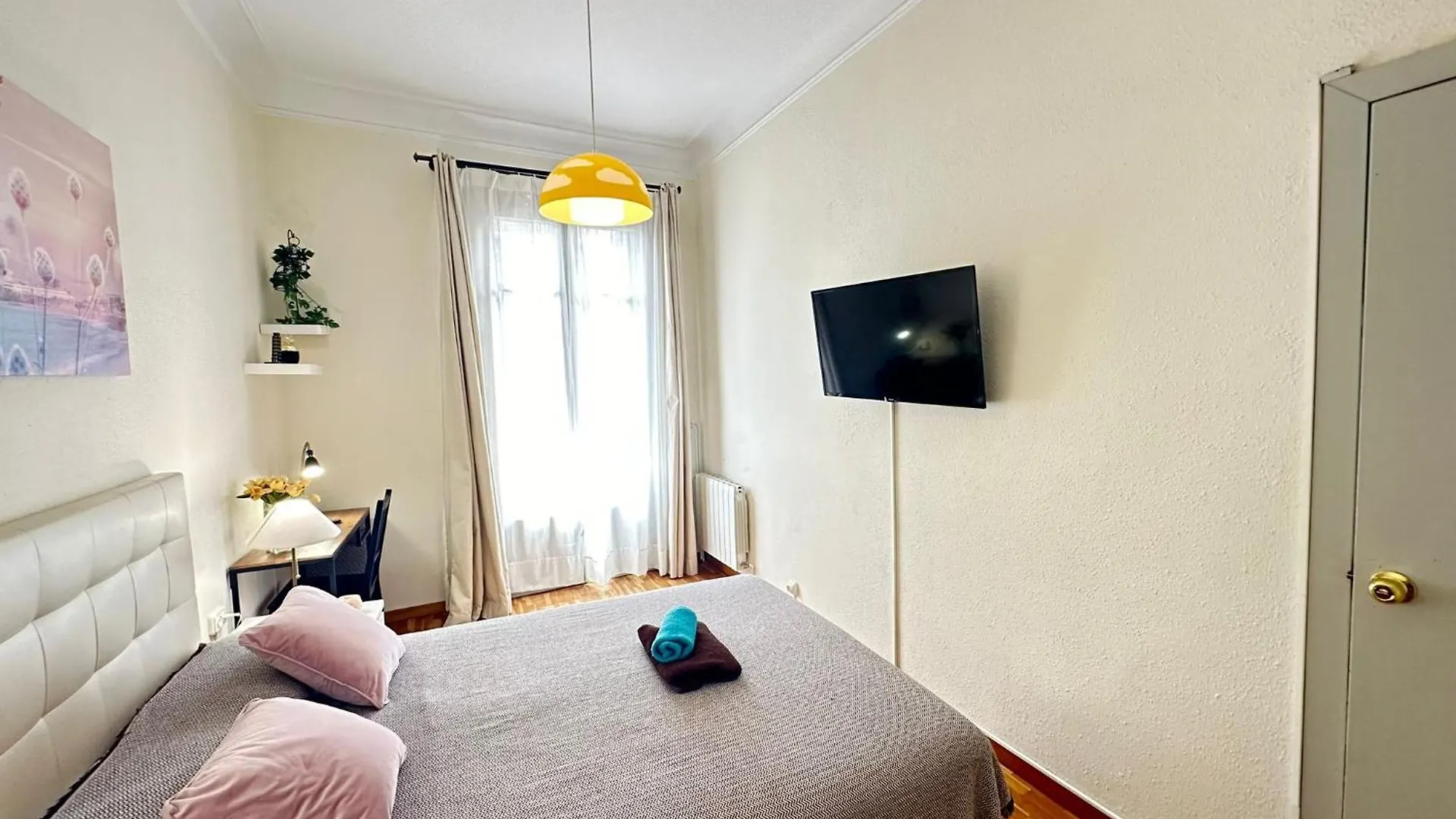 Habitaciones En La Calle Aribau 바르셀로나 0*,  스페인