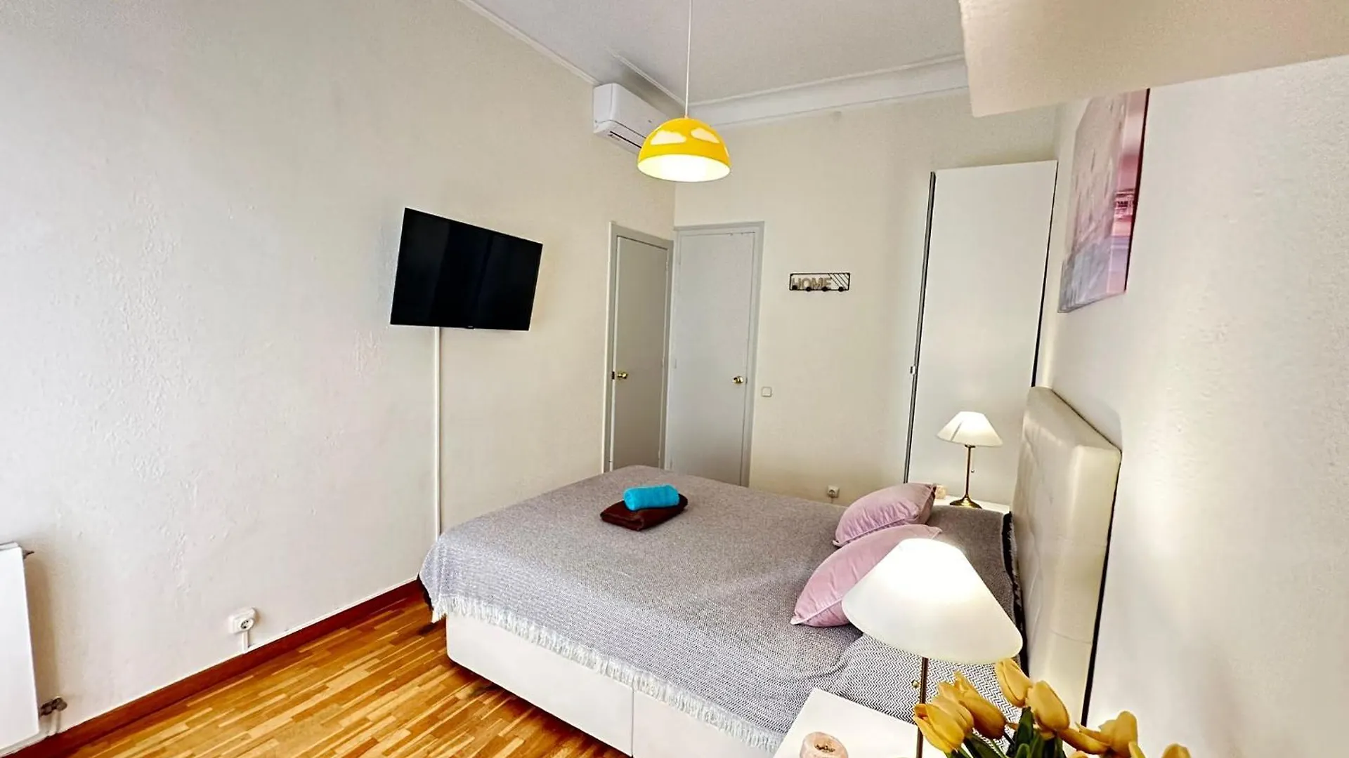Habitaciones En La Calle Aribau 바르셀로나